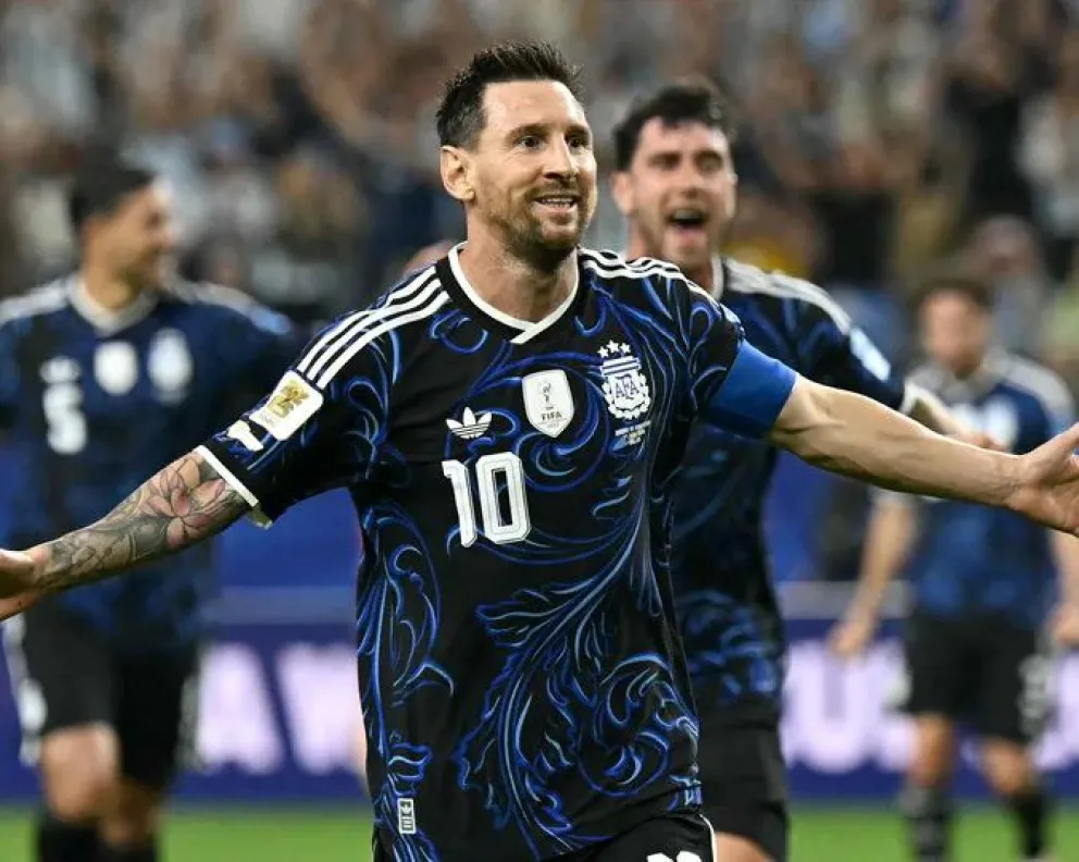 Ante Inglaterra, la Selección argentina jugará con la camiseta azul